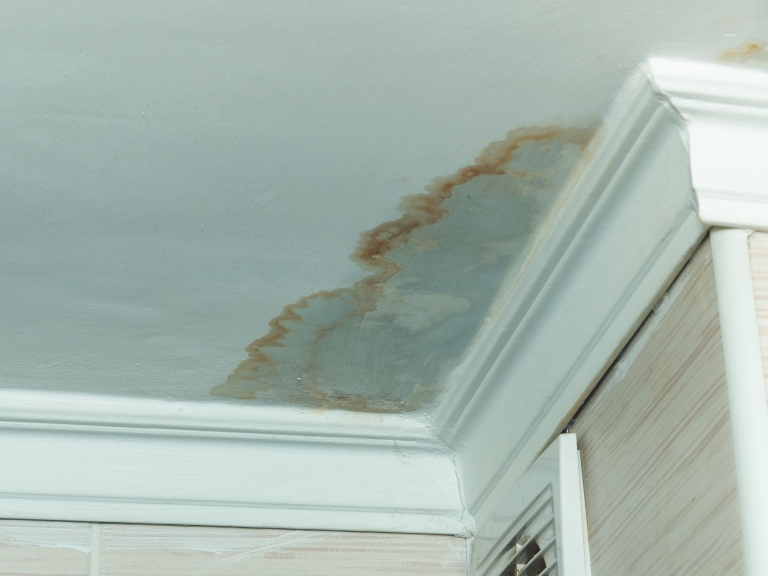 Kustom’s Quick Tips for Dealing with Water Damage